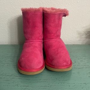 Pink Uggs Girls Size (3)